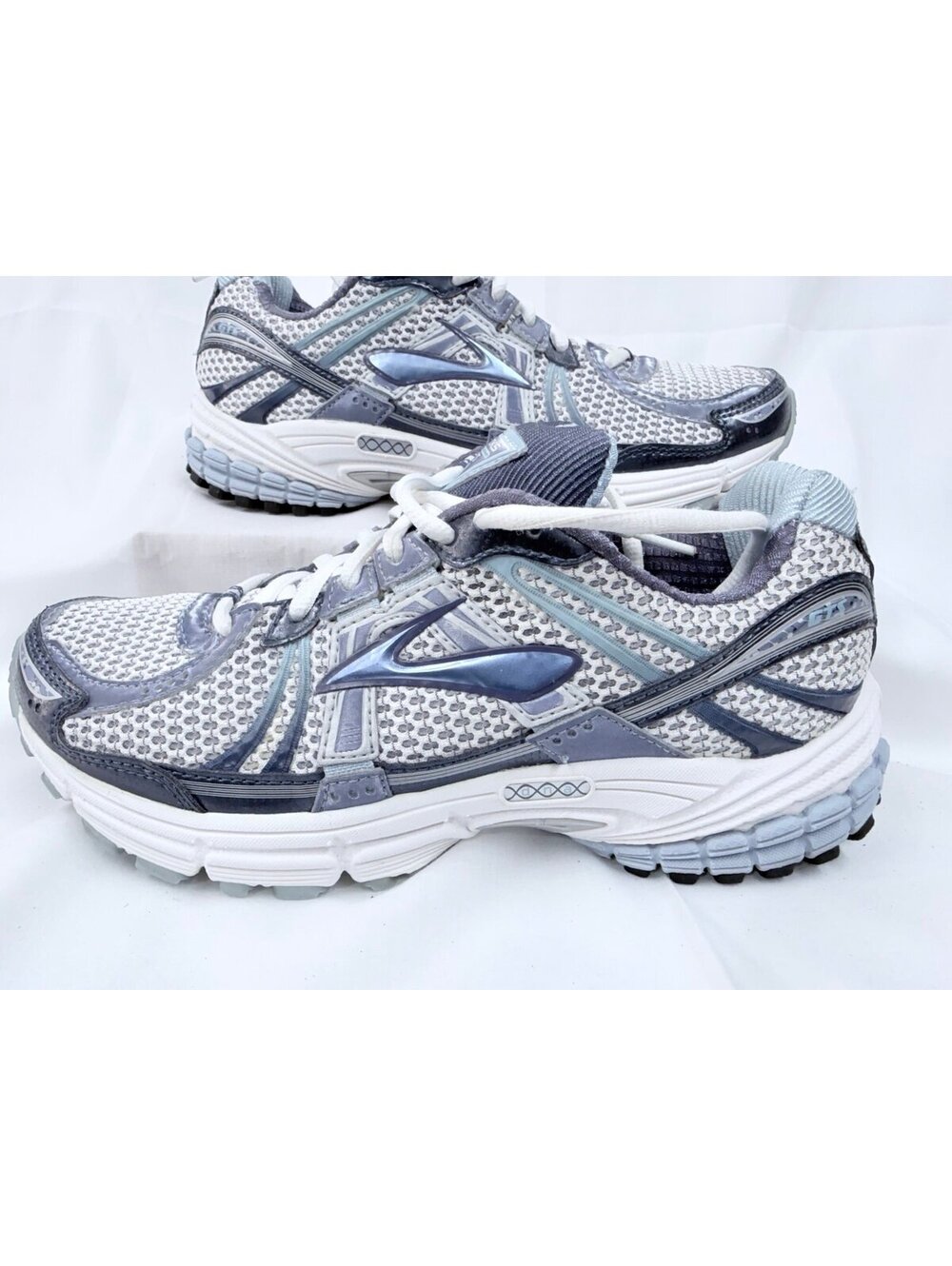 Brooks Adrenaline GTS 12 Running Shoe Womens 7.5 Blue Gray Training Walking